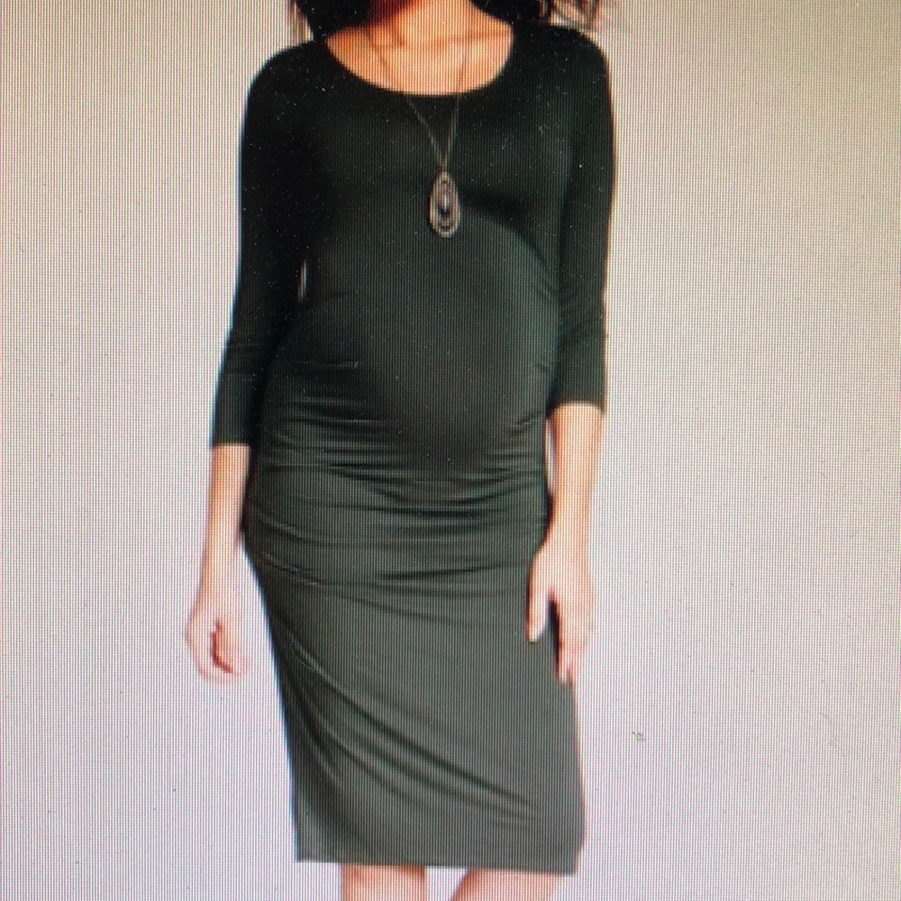 Ingrid & Isabel 3/4 Sleeve shirred Sides